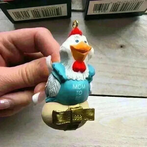 Mom & Dad To Be Hallmark Keepsake Ornament Set Hen Chicken Parents 1992